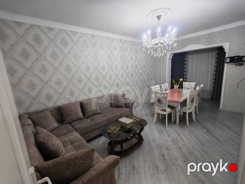 Satılır 3 otaqlı köhnə tikili 85 m² — Bakı