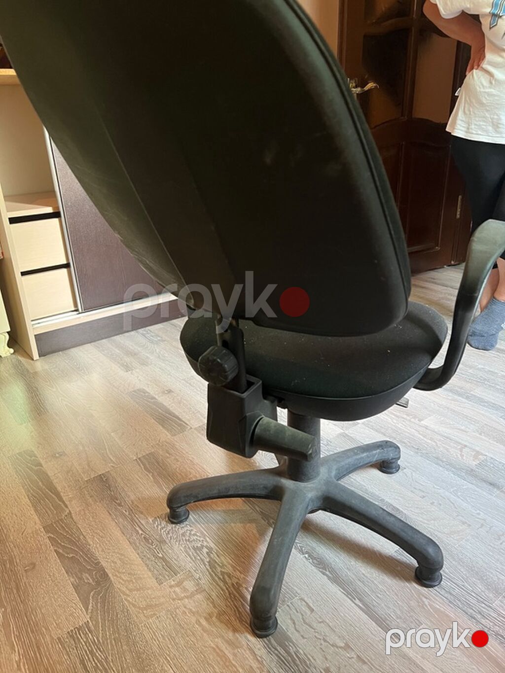 Yaxsi vezyetde demey olarki islenmiyib — Ofis mebeli, Bakı (4)