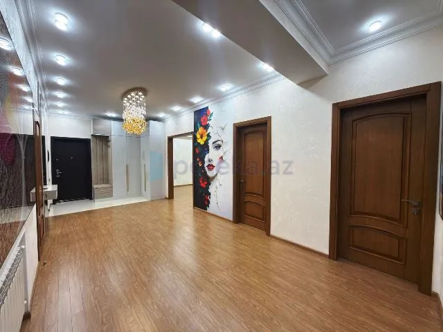 Satılır: 3 Otaq, Yeni tikili, Nizami r., 8-ci km q., 140.00 m² — Mənzil, Bakı (8)