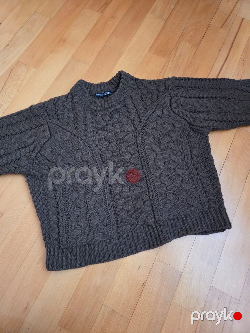 Toxunma sviter(Bershka) Reng-xaki Ölçü-S Az geyinilib,ela — Cempyer və sviter, Bakı (3)
