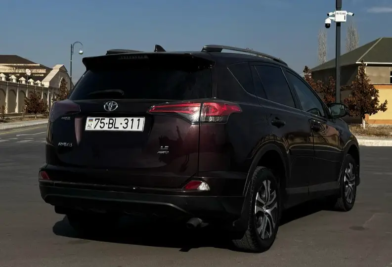 Toyota RAV4 2018 — gündəlik icarə — Naxçıvan