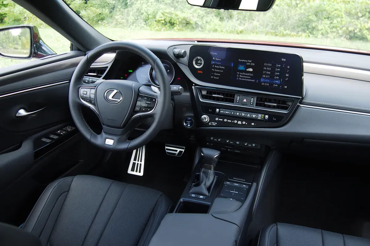 Lexus ES300H 2023 — gündəlik icarə — Minik avtomobili icarəsi, Bakı (3)