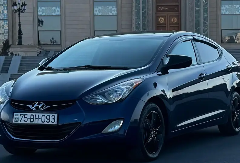 Hyundai Elantra 2012 — gündəlik icarə