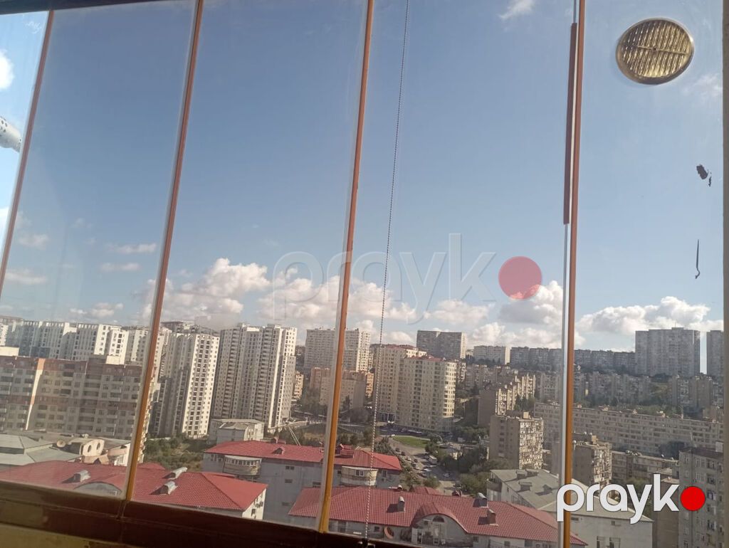 5 hissəli qəhvəyi cam balkon satılır Ölçü: 1.75 m hündürlük 2.70 — Pəncərələr, qapılar, balkonlar, Bakı (2)