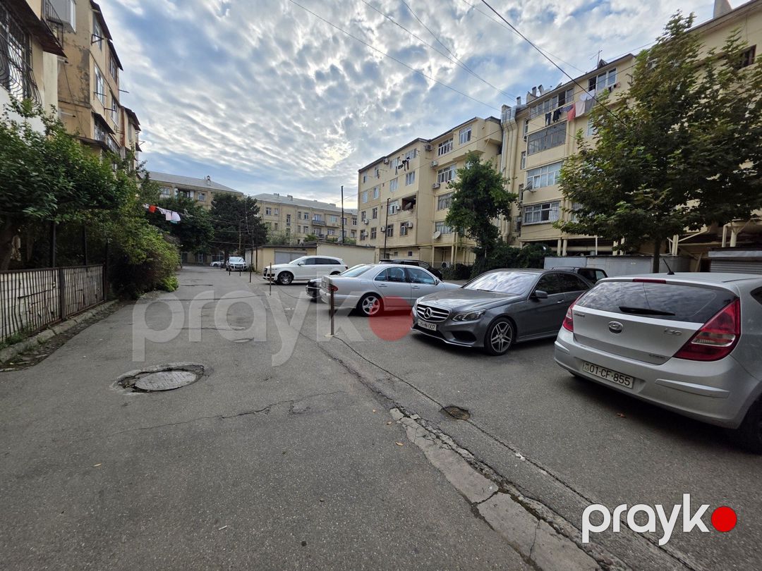 Satılır 1 otaqlı köhnə tikili 35 m² — Mənzil, Bakı (2)