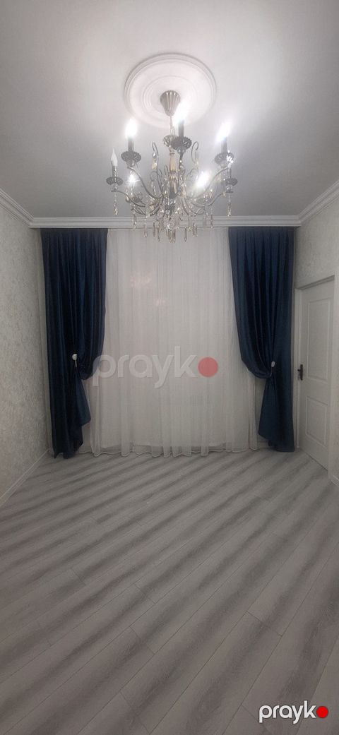 Satılır 2 otaqlı köhnə tikili 45 m² — Bakı