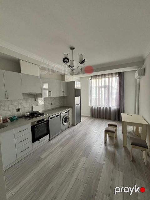 İcarəyə verilir 3 otaqlı yeni tikili 126 m²
