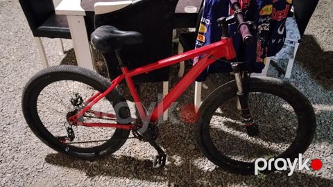 Dirt/jump tipli dağ velosipedi - Çərçivə: Alüminium, sərt tail — Digah