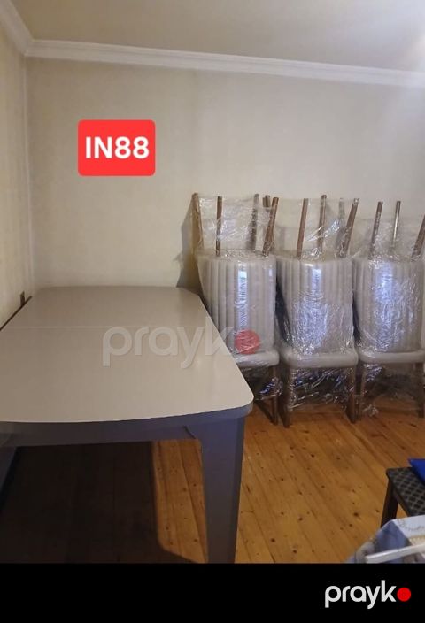 Masa ve oturacaq desti olaraq satilir 1000 manata.Masa acilir — Mehdiabad