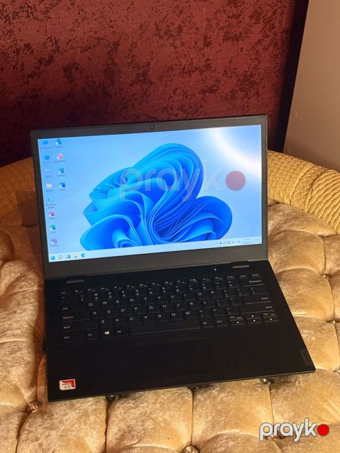 Lenova Leptop nazik ve seliqelidi 4gb ram intel processor Windows 11 — Gəncə
