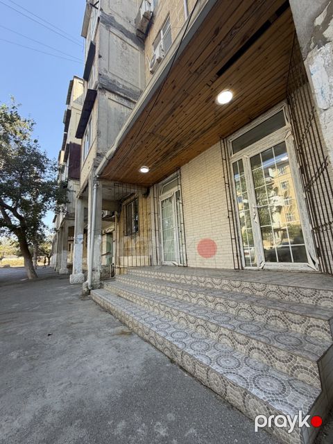 Satılır obyekt 13 m² — Bakı