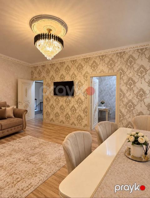 Satılır 2 otaqlı köhnə tikili 45 m² — Bakı