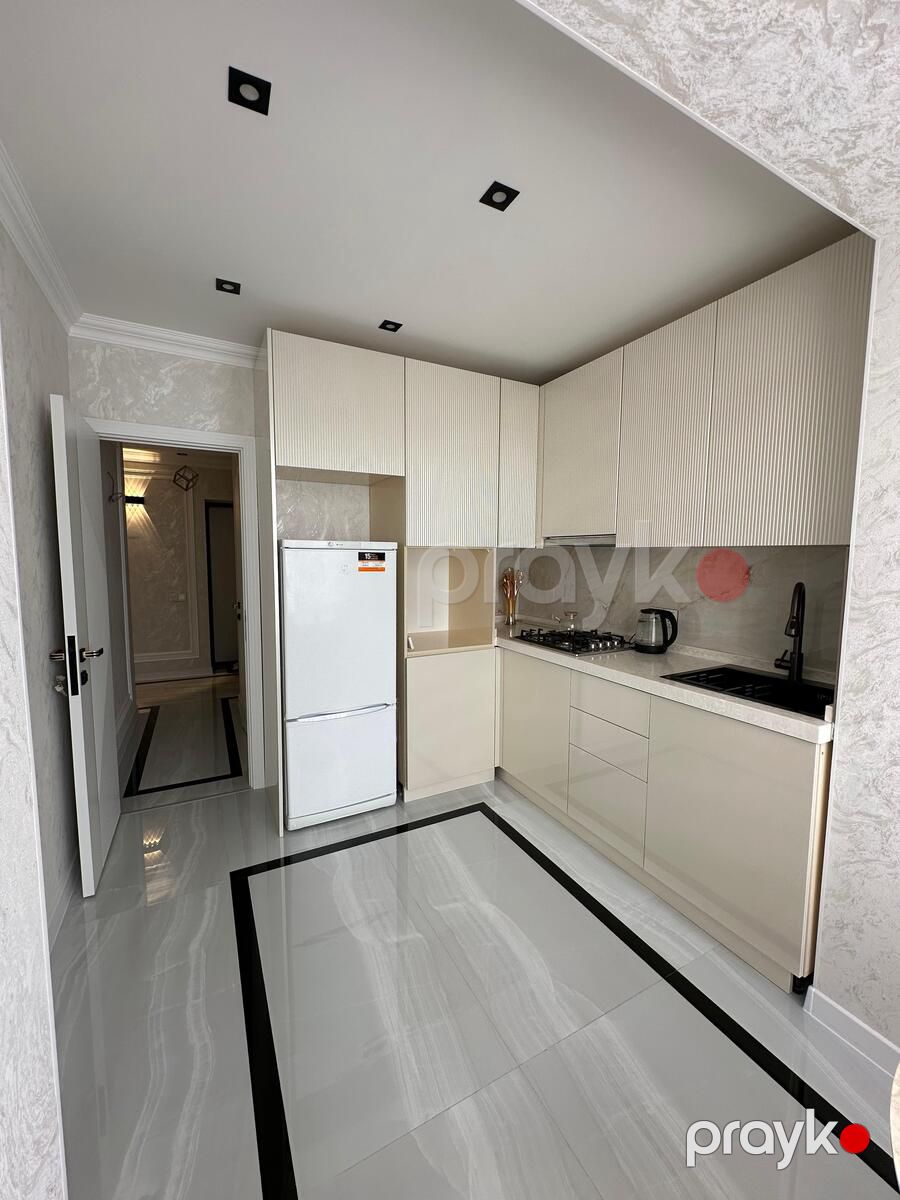 İcarəyə verilir 3 otaqlı köhnə tikili 110 m² — Mənzil, Bakı (6)