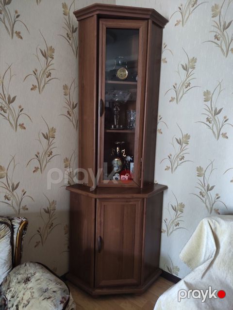 Bucaq üçün vitrin-dolab - Material: ağac teksturalı MDF/laminat — Masazır