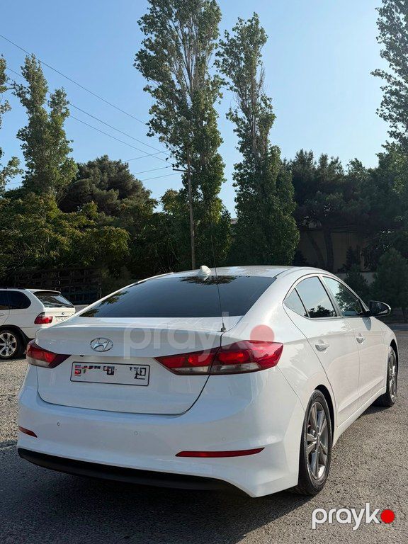 Hyundai Avante, 1.6 L, 2015 il, 330 000 km — Avtomobillər, Bakı (4)