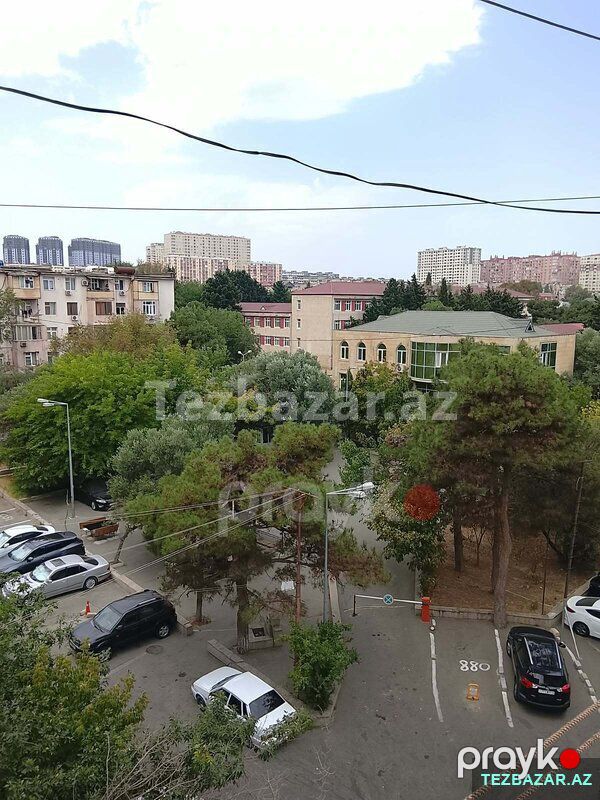 Insaaatcilara yaxin ev satilir — Mənzil, Bakı (3)