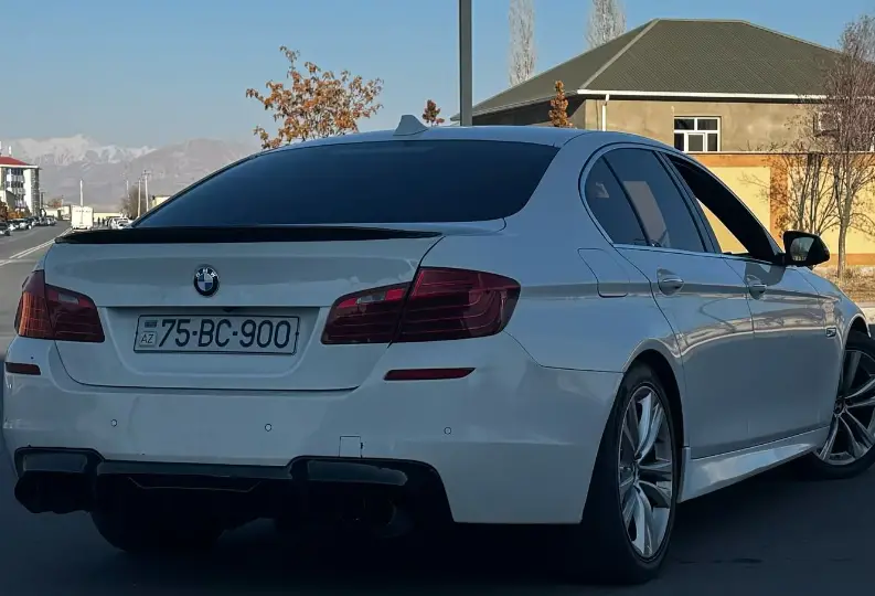 BMW 528i F10 2014 — gündəlik icarə — Naxçıvan