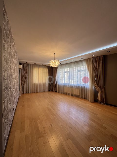 Satılır 3 otaqlı yeni tikili 135 m² — Bakı