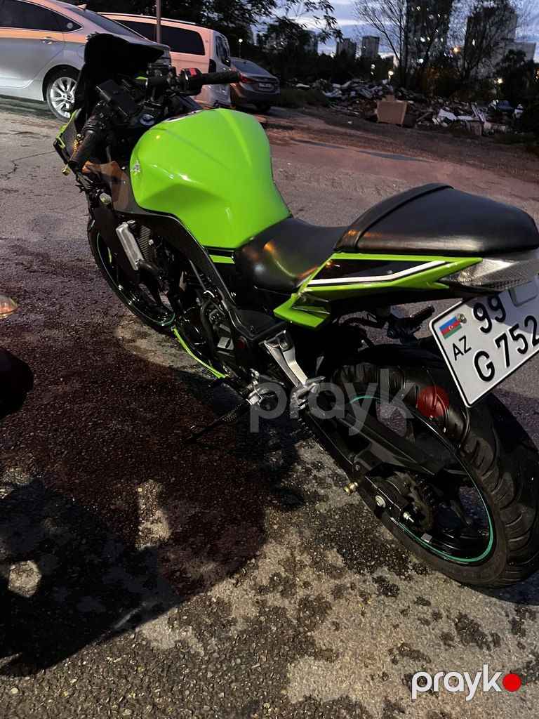Kawasaki Ninja 300, 300 sm3, 2013 il, 19 379 km — Motosikletlər, Bakı (8)