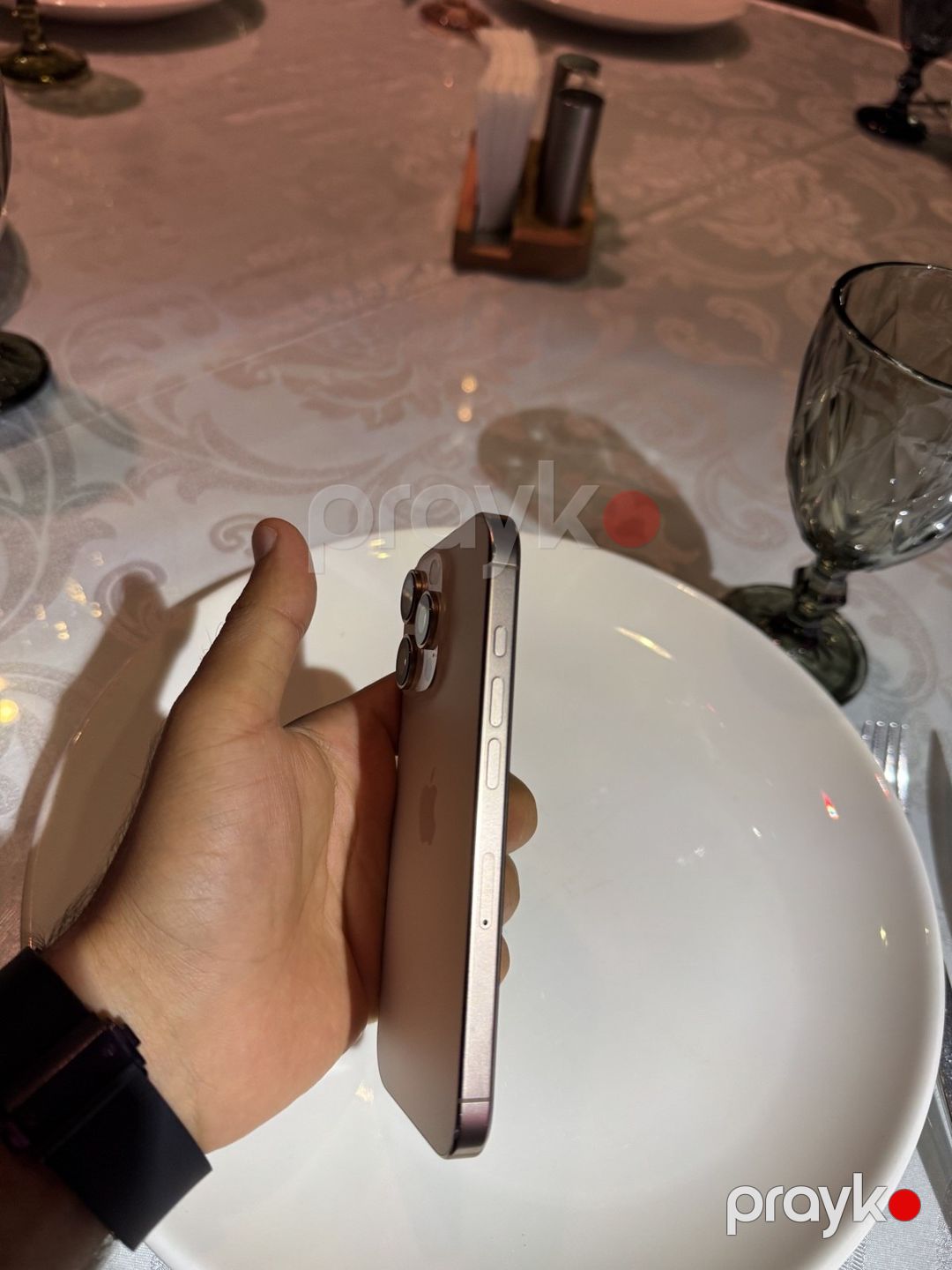 Apple iPhone 16 Pro Desert Titanium 128GB/8GB — Smartfonlar, Bakı (2)