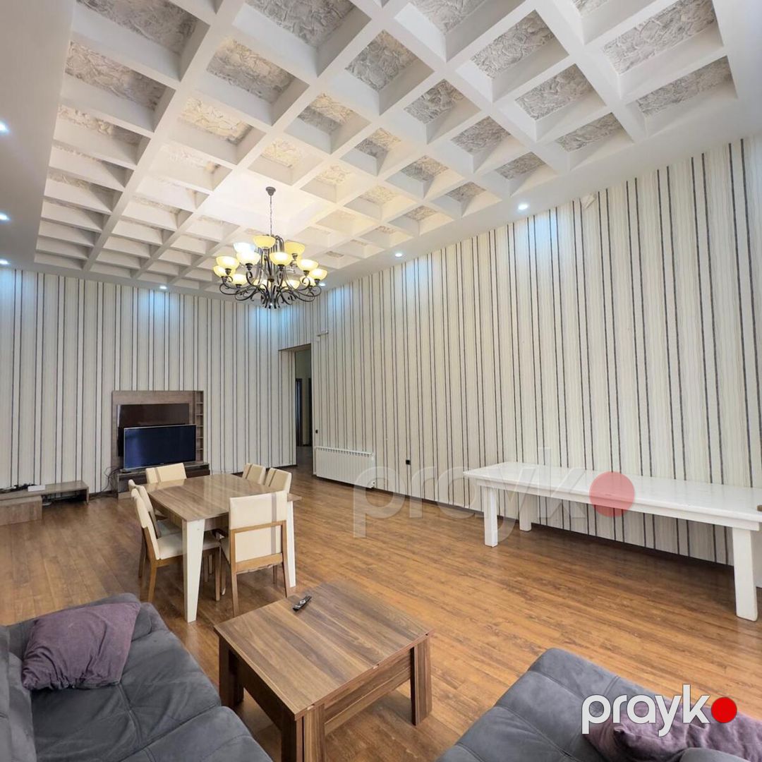 Satılır 4 otaqlı həyət evi/bağ evi 200 m² — Ev, villa, Bakı (11)