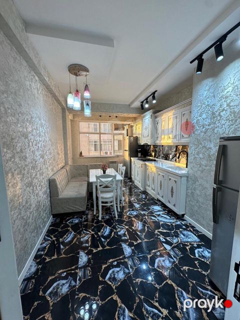 Satılır 3 otaqlı yeni tikili 165 m² — Bakı