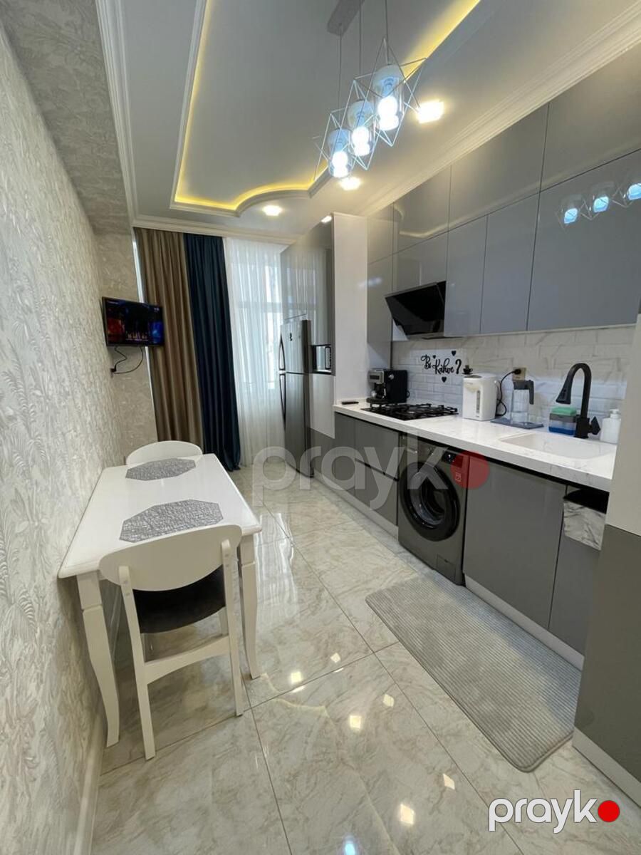 Satılır 2 otaqlı köhnə tikili 76 m² — Mənzil, Bakı (5)