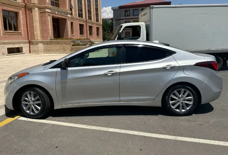 Hyundai Elantra 2015 — gündəlik icarə — Minik avtomobili icarəsi, Naxçıvan (2)