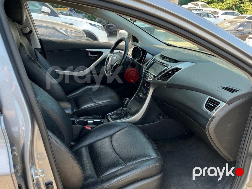Hyundai Avante, 1.6 L, 2015 il, 276 700 km — Avtomobillər, Bakı (12)