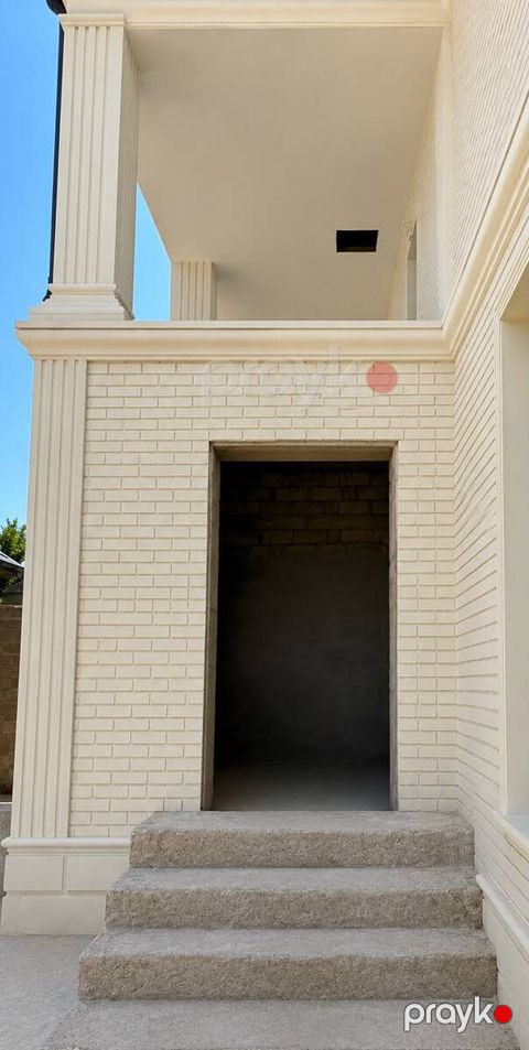 Satılır 5 otaqlı həyət evi/bağ evi 350 m² — Bakı