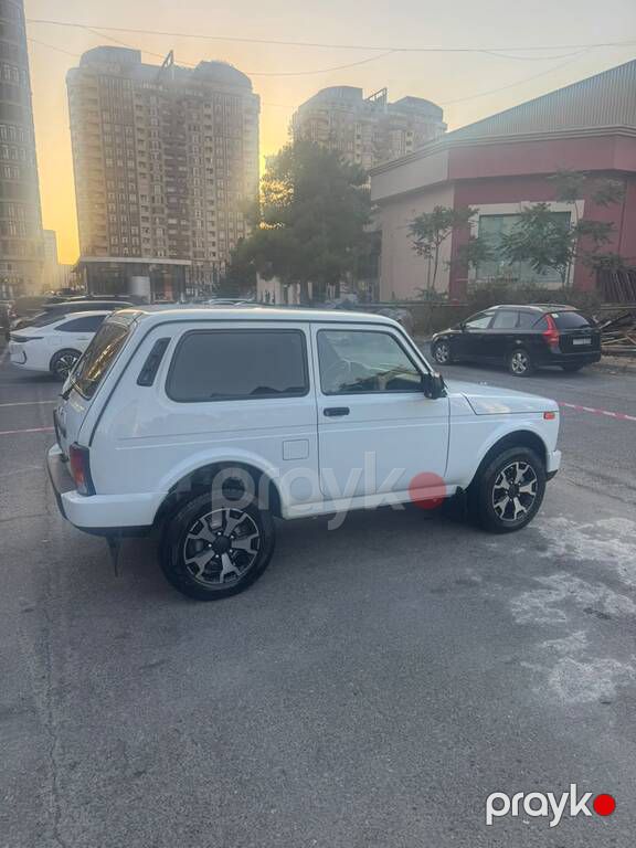 Lada (VAZ) Niva, 1.7 L, 2024 il, 27 000 km — Avtomobillər, Bakı (3)