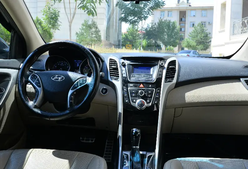 Hyundai Elantra 2014 — gündəlik icarə — Minik avtomobili icarəsi, Naxçıvan (3)