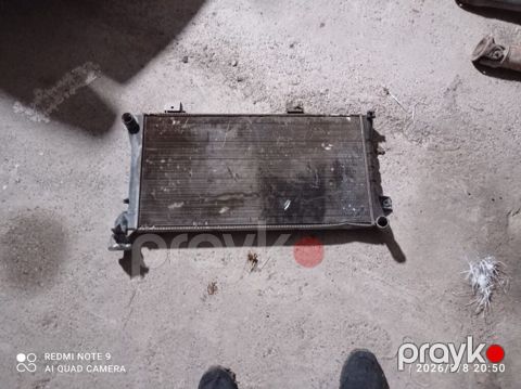Niva üçün radiator və qoşa lops tam işlək vəziyyətdə — Bakı