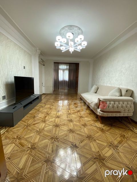 Satılır 3 otaqlı köhnə tikili 80 m² — Bakı