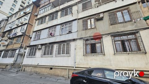 Satılır 3 otaqlı köhnə tikili 75 m² — Bakı