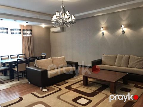 İcarəyə verilir 4 otaqlı yeni tikili 200 m² — Bakı