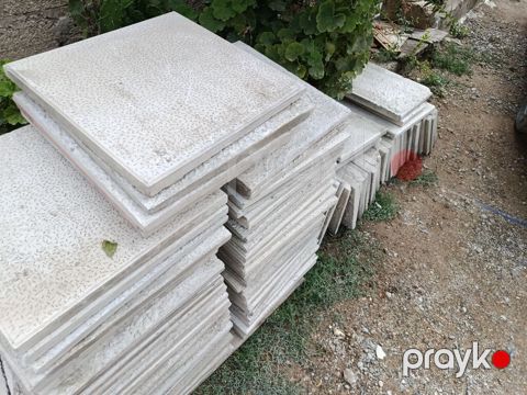 Beton Pillələr,Bir Kv 5 Manat'Dır — Digah