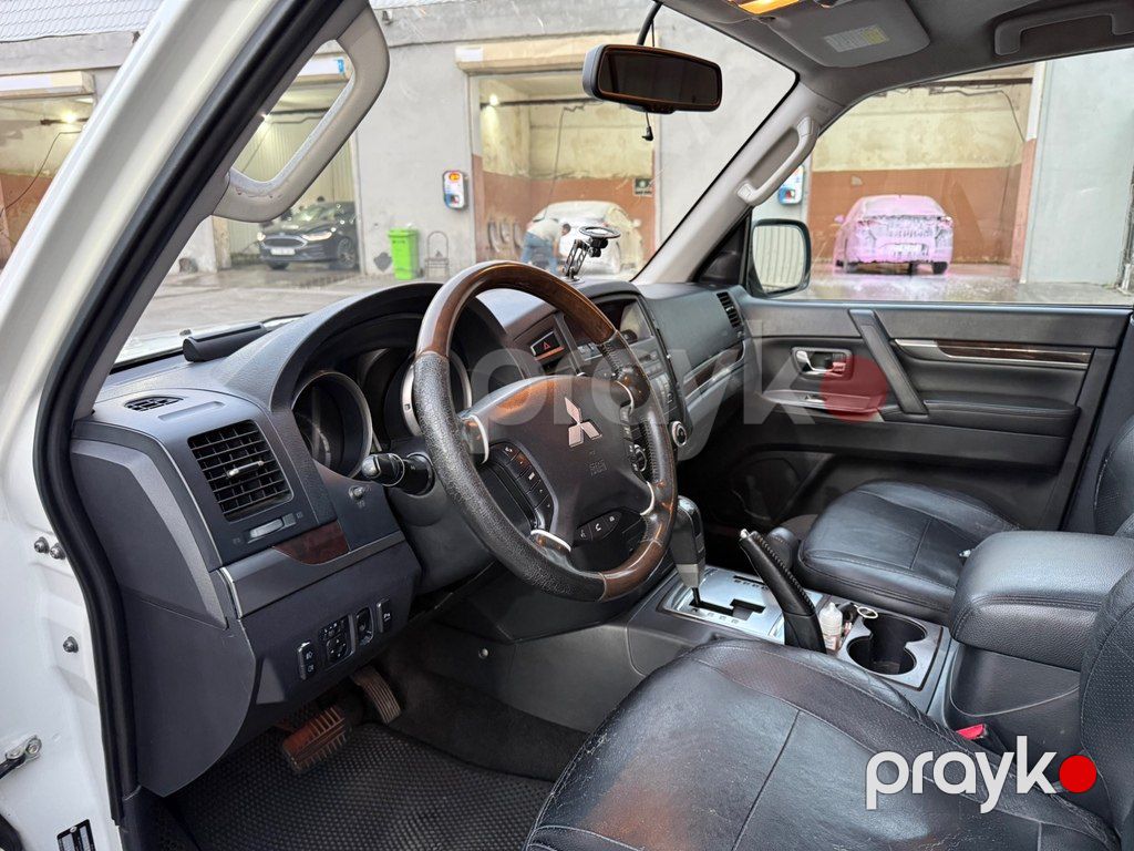 Mitsubishi Pajero, 3.5 L, 2011 il, 378 000 km — Avtomobillər, Bakı (8)