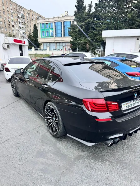 BMW 528 2016 — gündəlik icarə — Minik avtomobili icarəsi, Bakı (6)