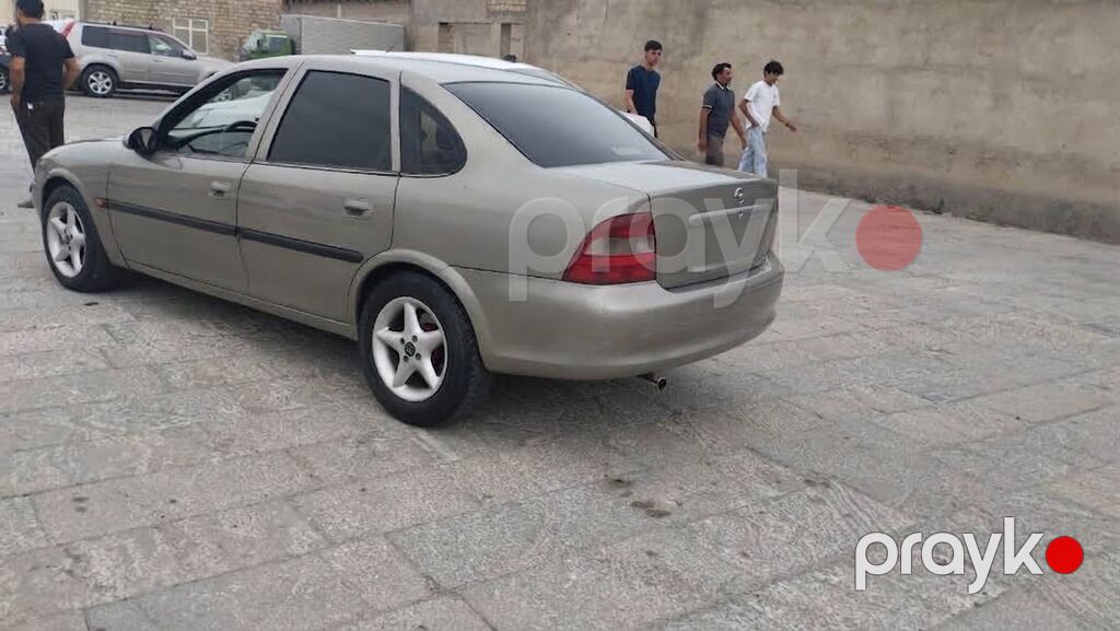 Opel Vectra: 1.6 l 1996 il 384565 km Sedan — Avtomobillər, Bakı (3)