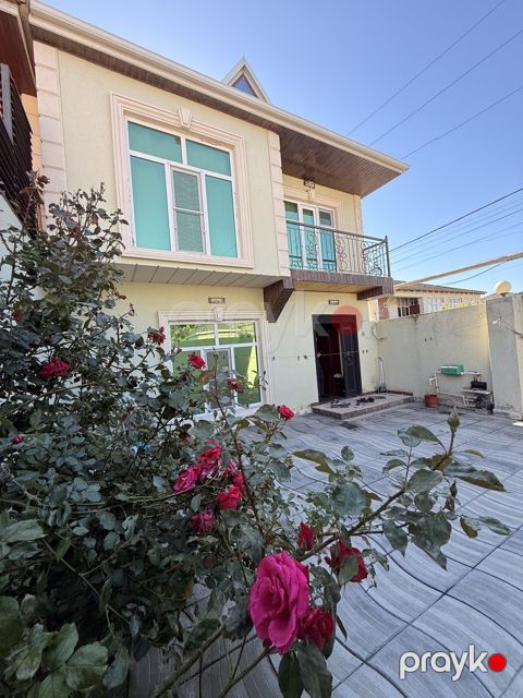 Satılır 4 otaqlı həyət evi/bağ evi 120 m² — Bakı