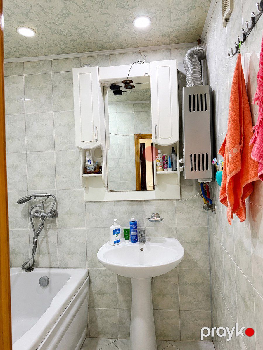 Satılır 2 otaqlı köhnə tikili 60 m² — Mənzil, Bakı (7)