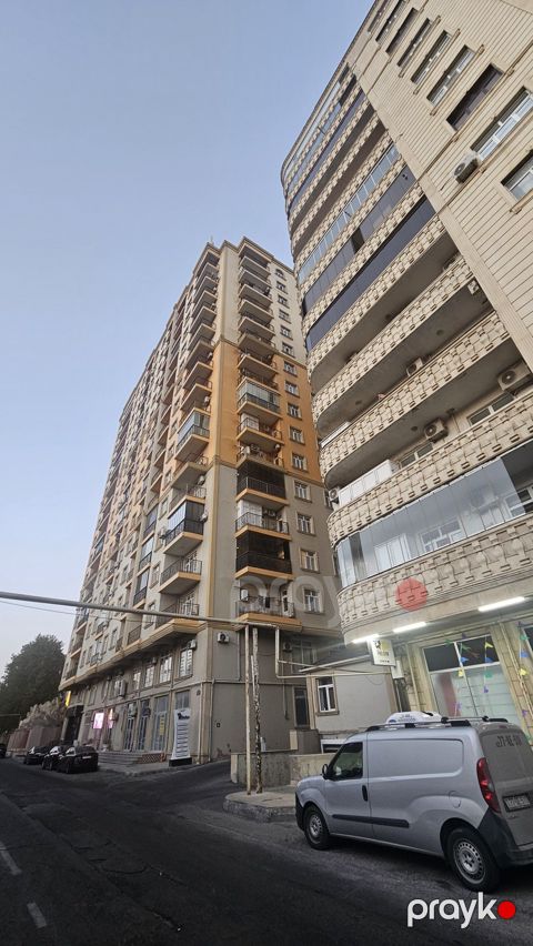 Satılır 4 otaqlı yeni tikili 180 m² — Bakı