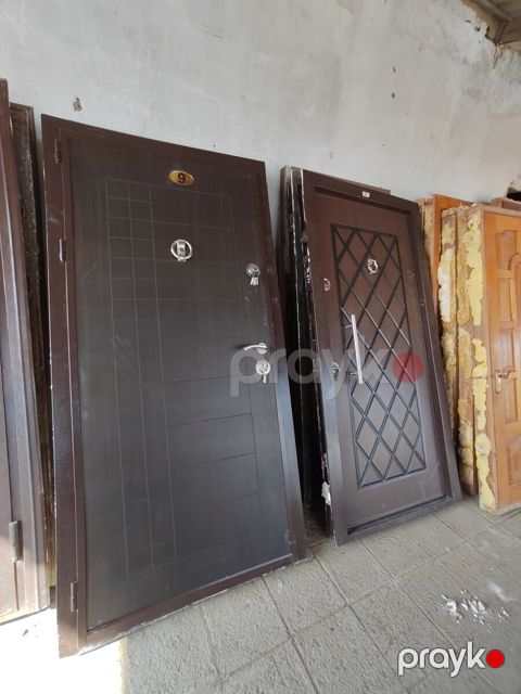 Seyf qapı — Sumqayıt