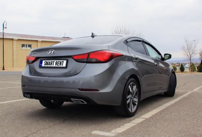 Hyundai Elantra 2014 — gündəlik icarə