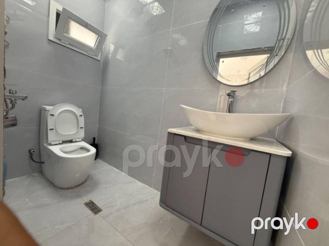 Satılır 2 otaqlı köhnə tikili 55 m² — Mənzil, Bakı (12)