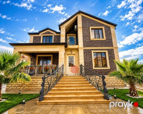 Satılır 4 otaqlı həyət evi/bağ evi 250 m² — Bakı