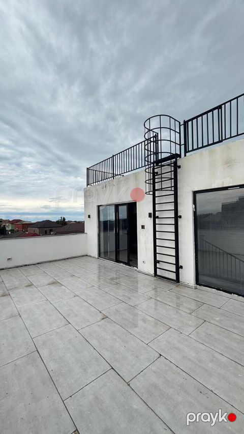 Satılır 9 otaqlı həyət evi/bağ evi 350 m² — Bakı