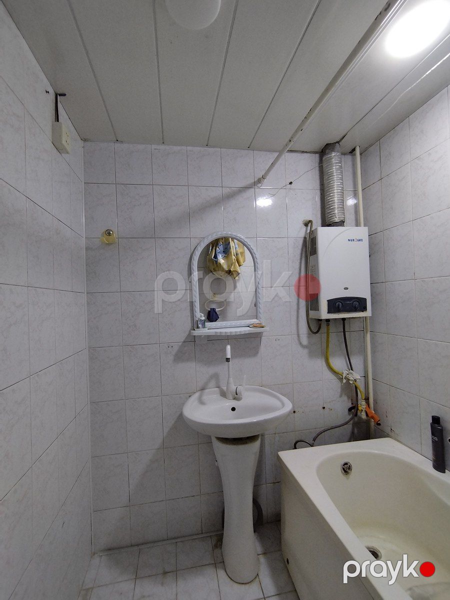 Satılır 2 otaqlı köhnə tikili 50 m² — Mənzil, Bakı (8)