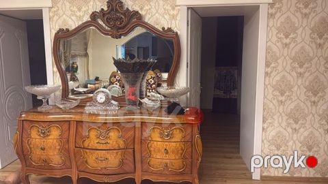 Klassik dizayna malik qonaq otağı mebel dəsti Tərkib: - Böyük güzgülü — Bakı